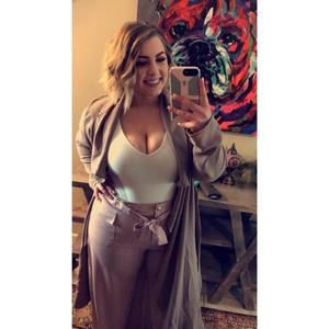 Meet your Posher, Macie